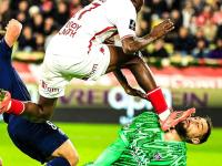 开云下载-法国足球联赛顶尖强队对抗，战火升腾的简单介绍