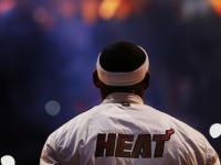 开云体育APP下载-戈麦斯点燃安联之夜，德国战车如何以战术碾压重塑红魔之殇