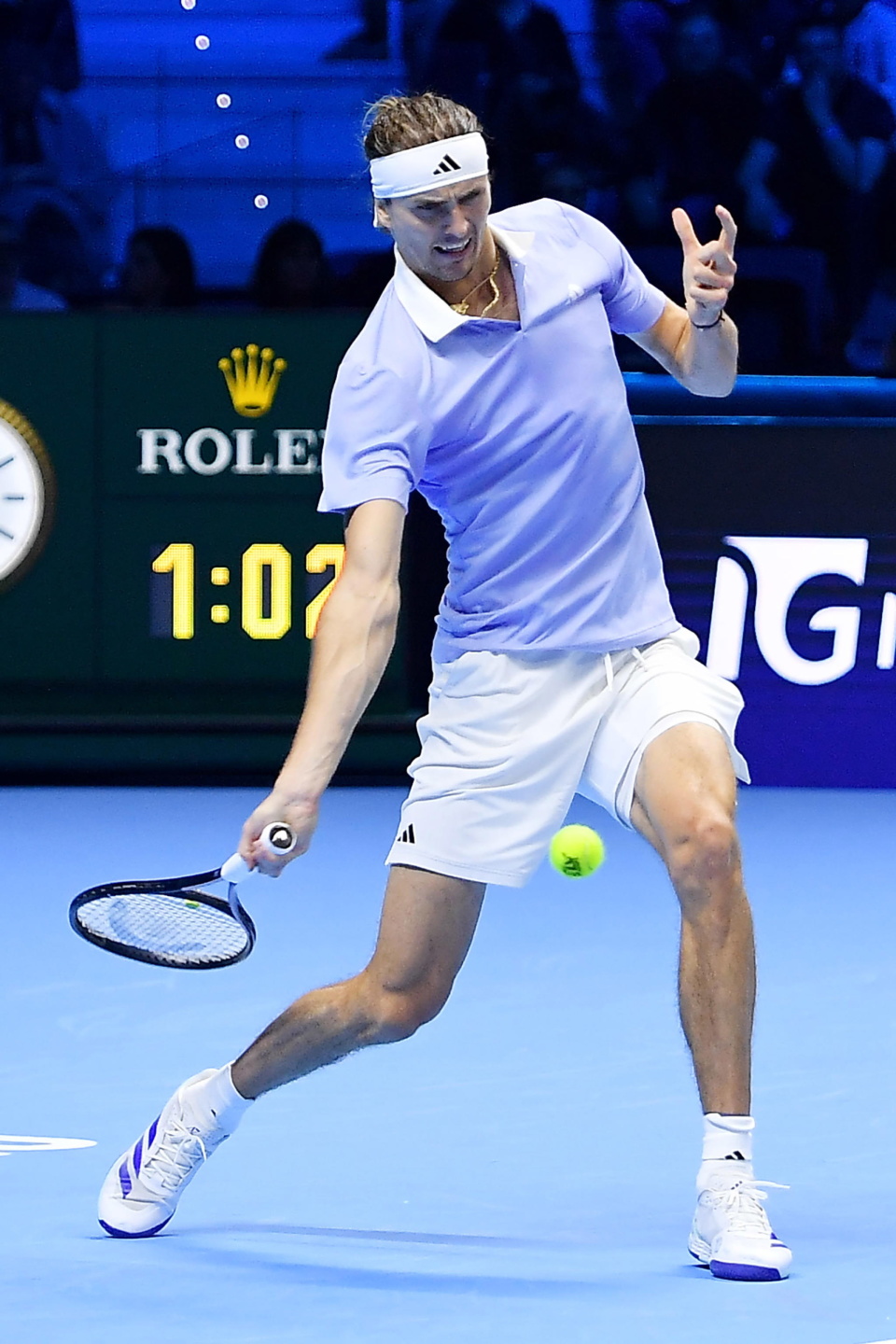 意大利网球队鏖战美国网球队，兹维列夫制霸全场的简单介绍