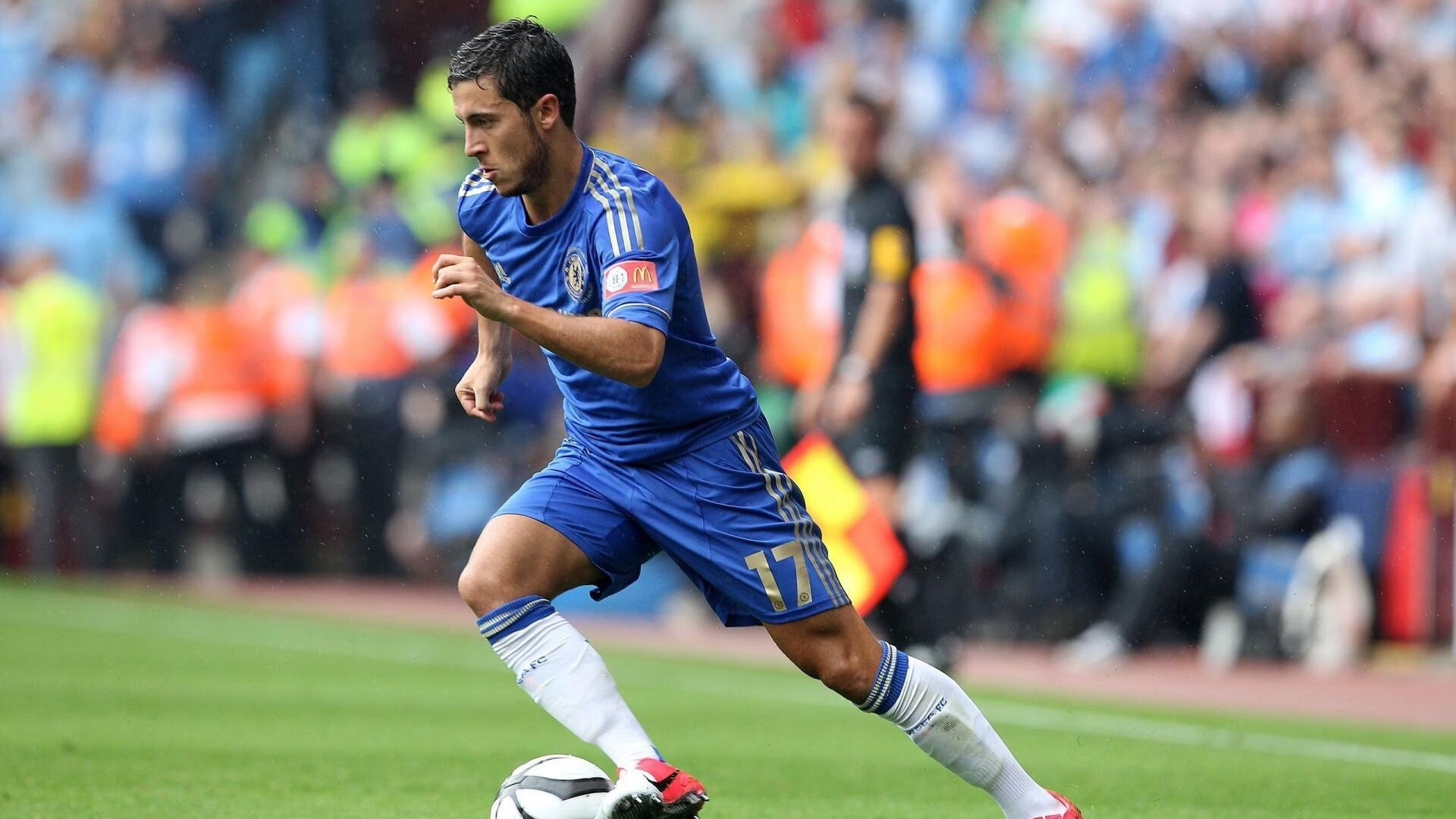 维尼修斯点燃赛场,里昂逆转罗马,一场定义足球魅力的经典之战