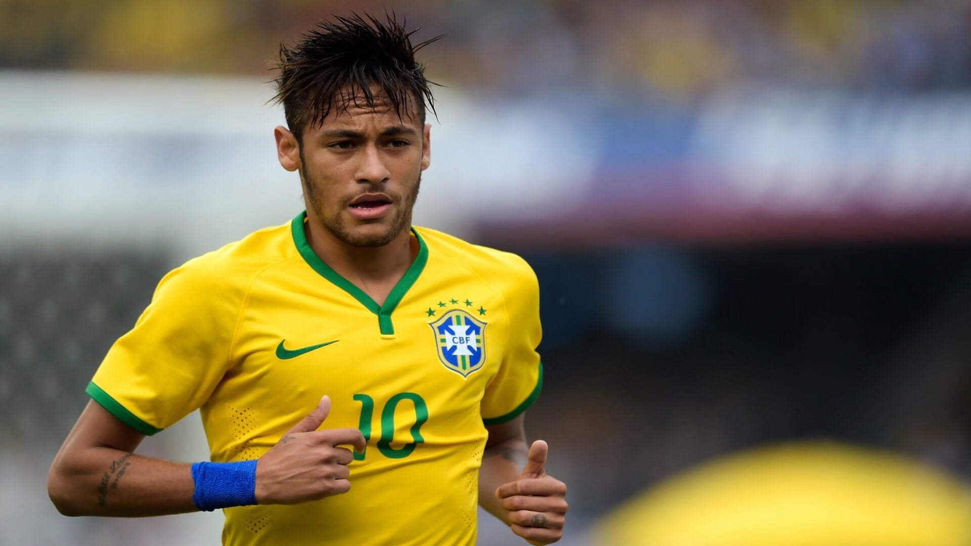 戈麦斯点燃安联之夜，德国战车如何以战术碾压重塑红魔之殇